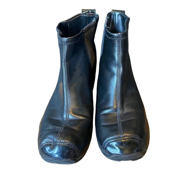 L.L.Bean Lightweight Comfortable Black Faux Leather Ankle Boots Women Size 8M - Picture 1 of 6